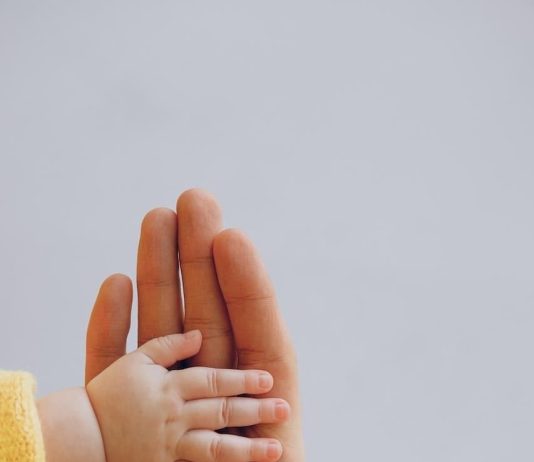 Scegliere il servizio educativo per la prima infanzia: consigli per genitori consapevoli