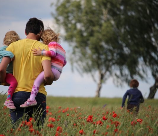Il “papà-chioccia” esiste: la storia di Giorgio