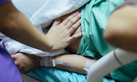 Quarta fase del parto: secondamento e conservazione del funicolo